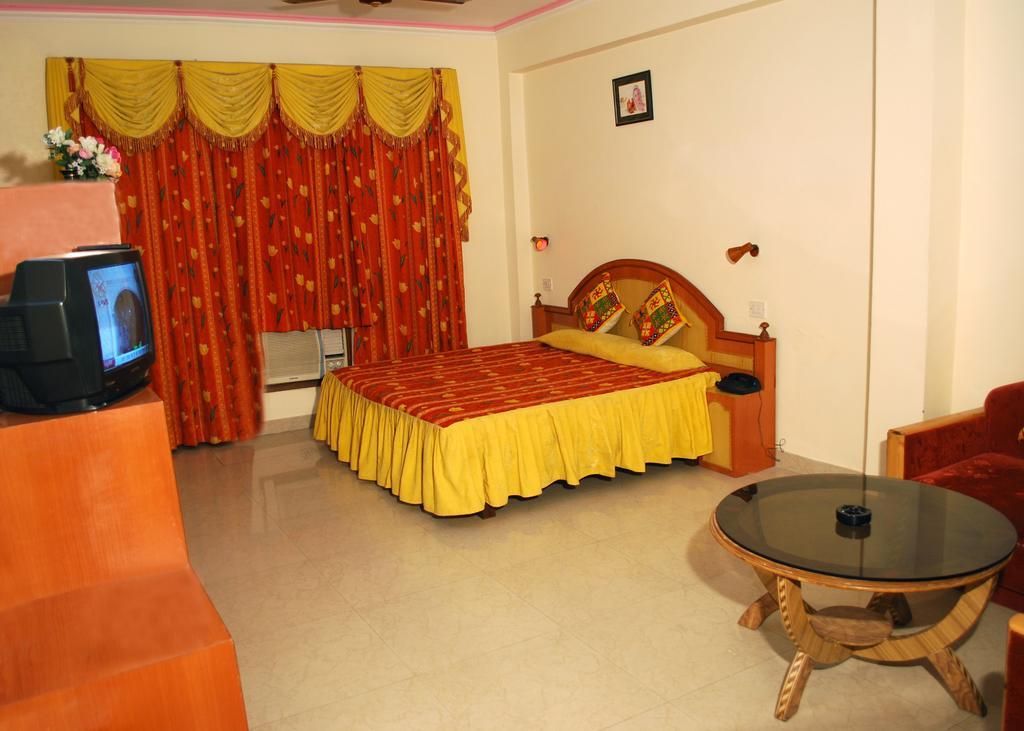 Hotel Sahil Katra  Zewnętrze zdjęcie