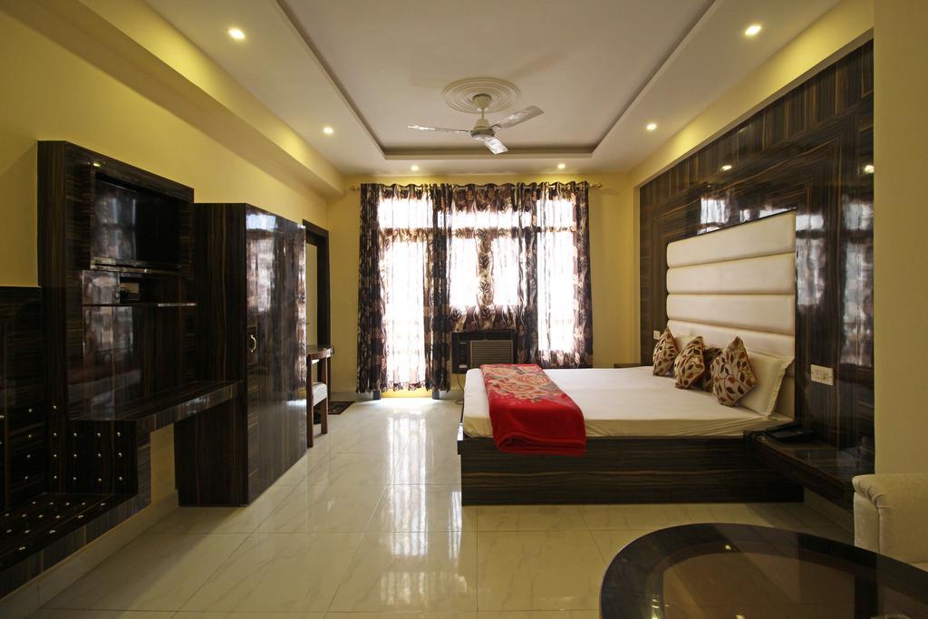 Hotel Sahil Katra  Zewnętrze zdjęcie